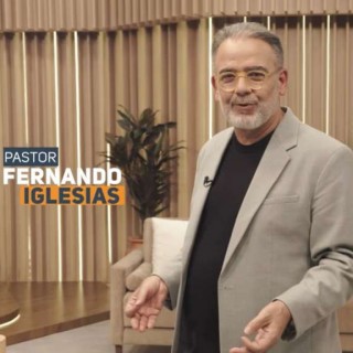 Pr. Fernando Iglesias é o novo apresentador do programa Feliz Sábado